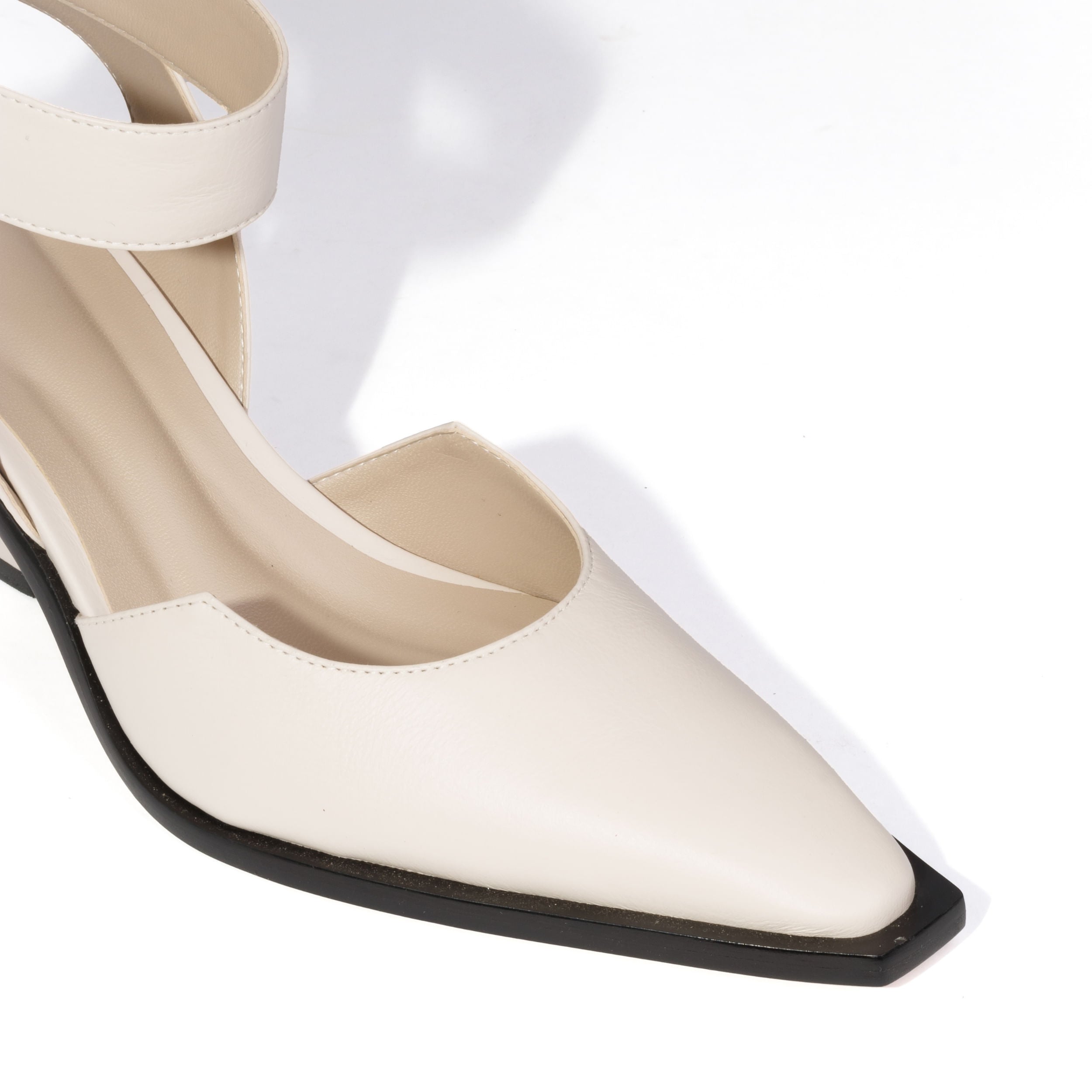 Scarpin Lygia Couro Adô Cor Branco Latte