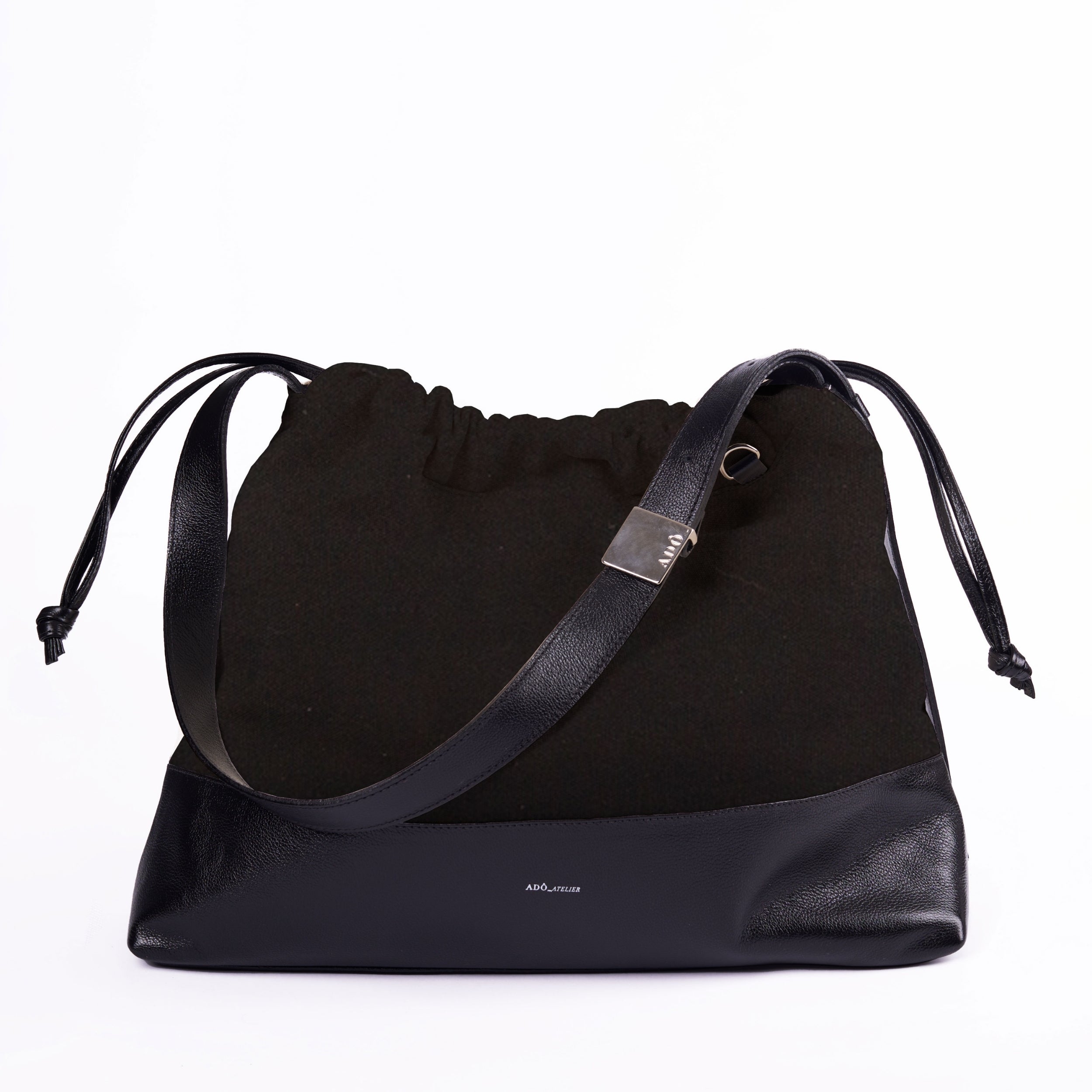 Bolsa Bucket Lu Ferreira Adô Cor All Black