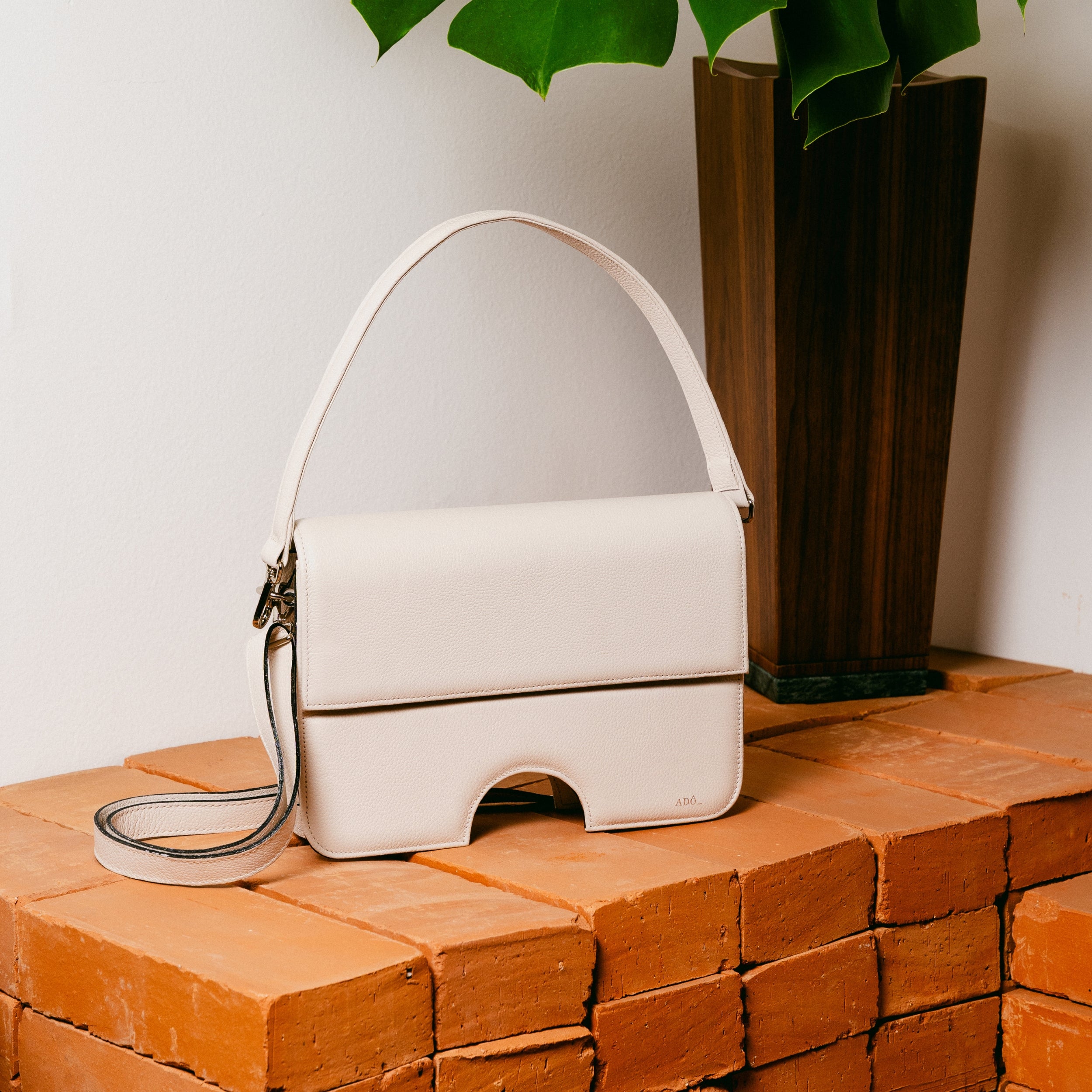 Bolsa Opening Couro Adô Cor Branco Latte