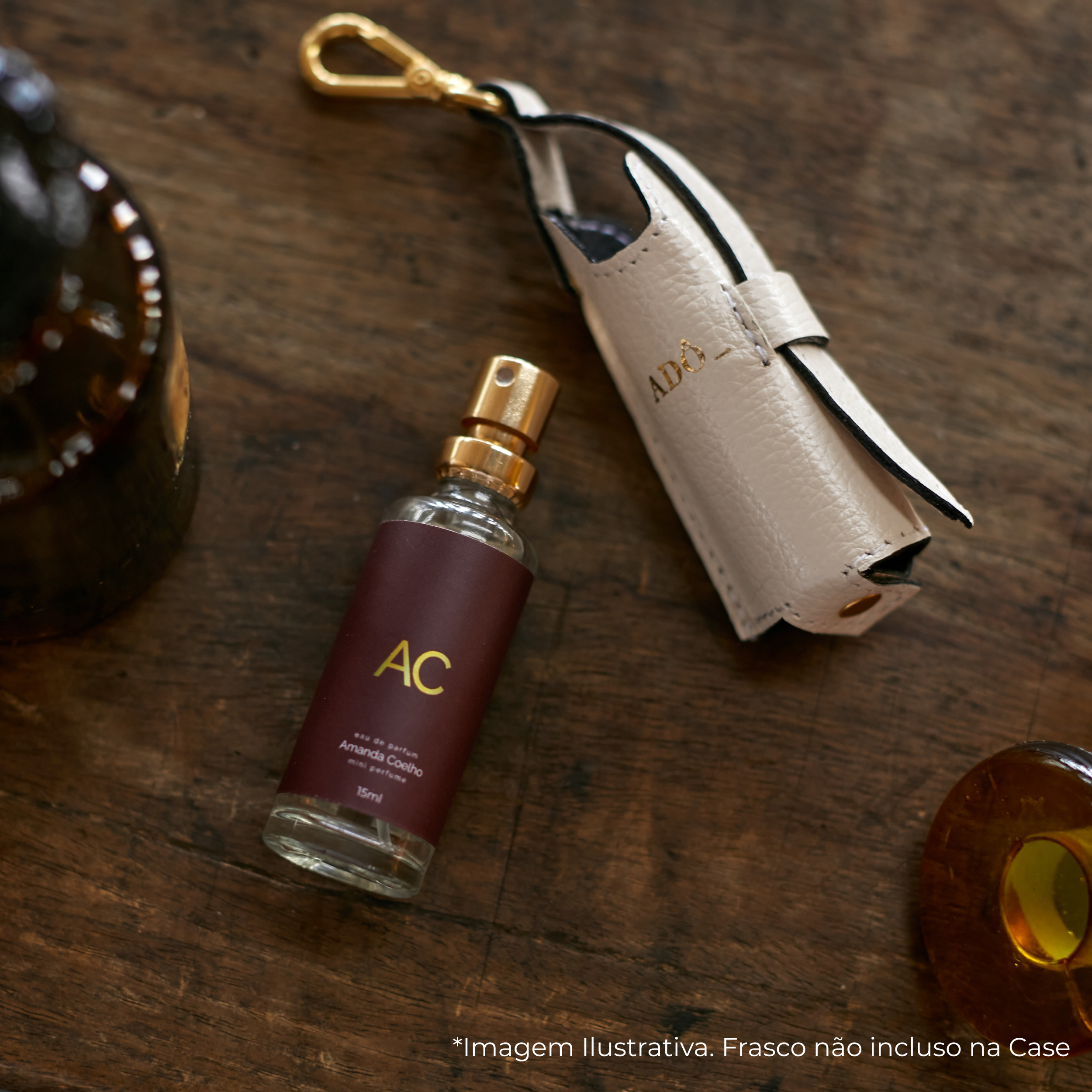 Case Beleza Collab Amanda Couro Adô Branco Latte