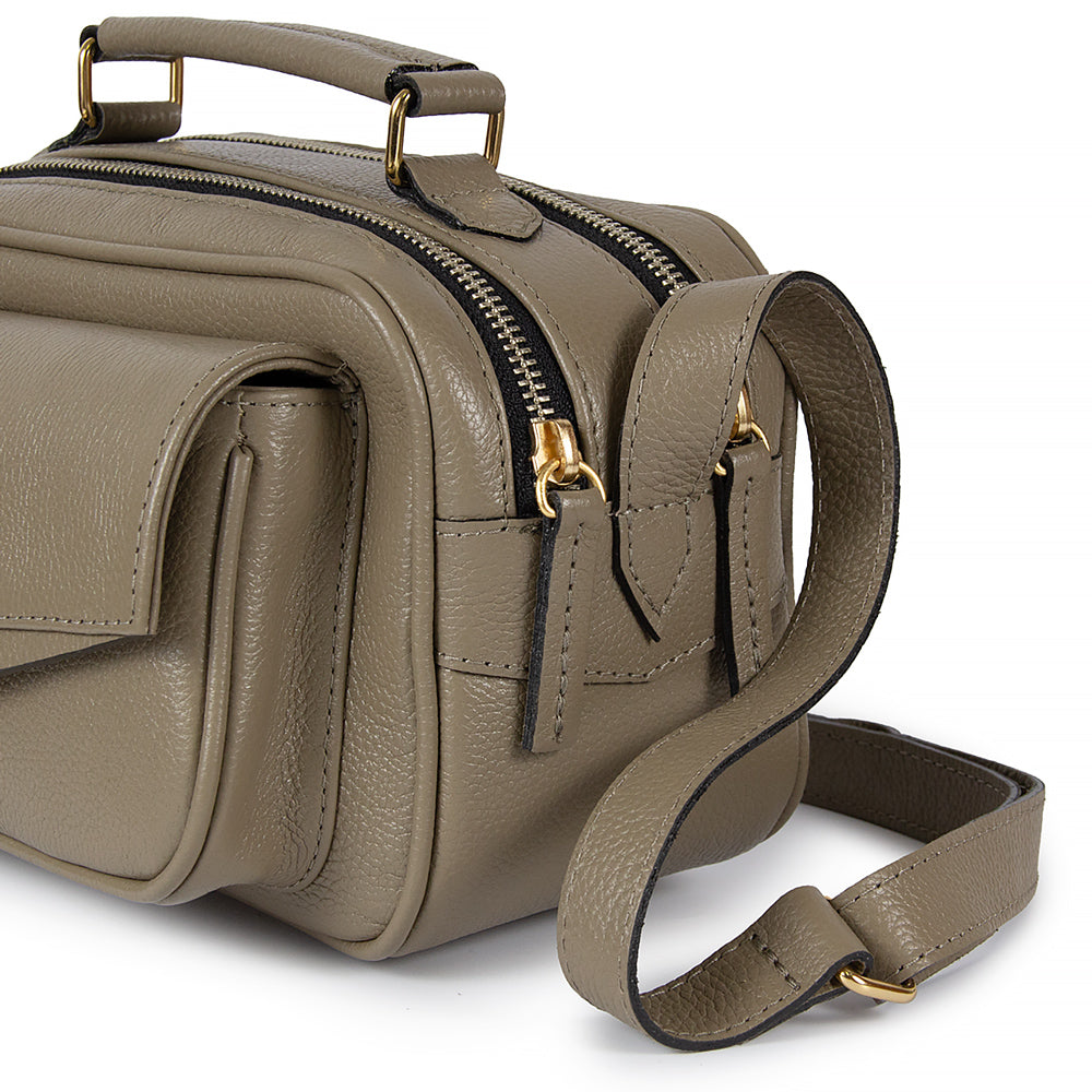 Bolsa Brick E Pequena Couro Adô Cor Cinza Fendi