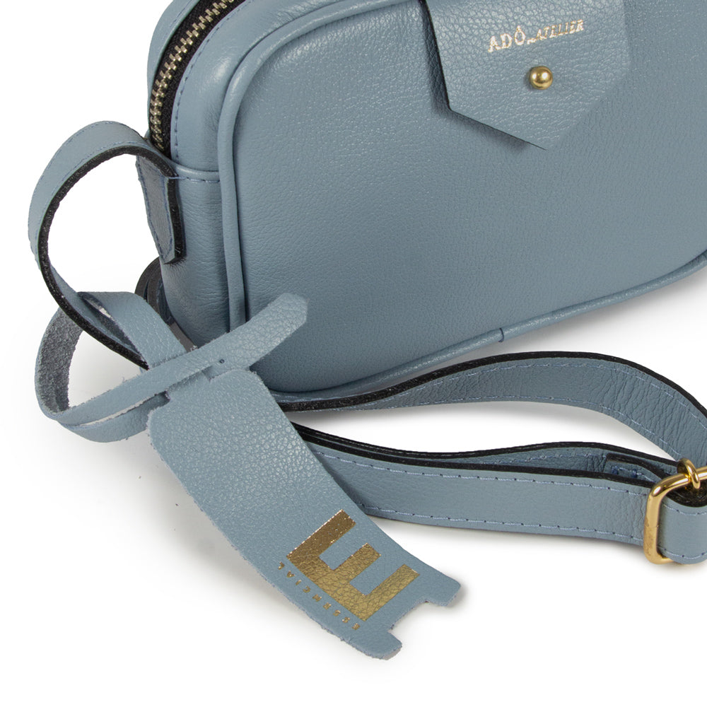 Bolsa Cla Mini e Couro Adô Cor Azul Glacial