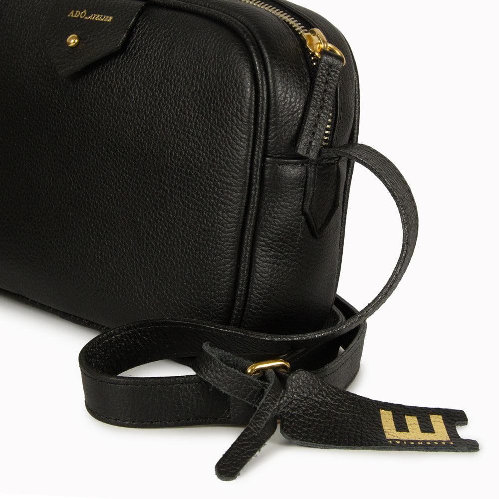 Bolsa Cla e Pequena Couro Adô Cor Preto