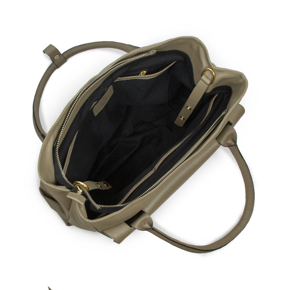 Bolsa Collab Amanda Couro Adô Cor Cinza Fendi