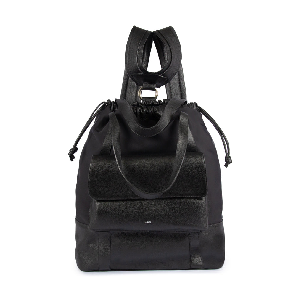 Bolsa Mochila Collab Cris g Adô Cor Preto