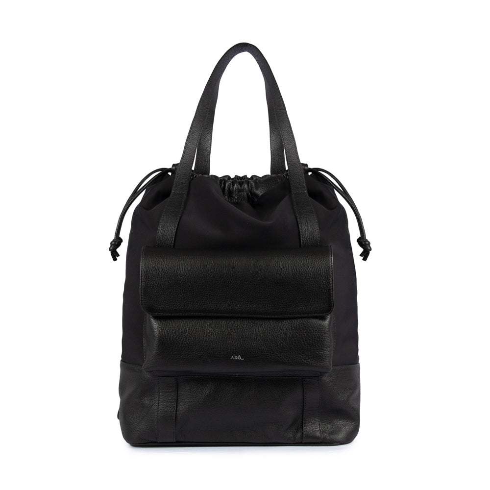 Bolsa Mochila Collab Cris g Adô Cor Preto