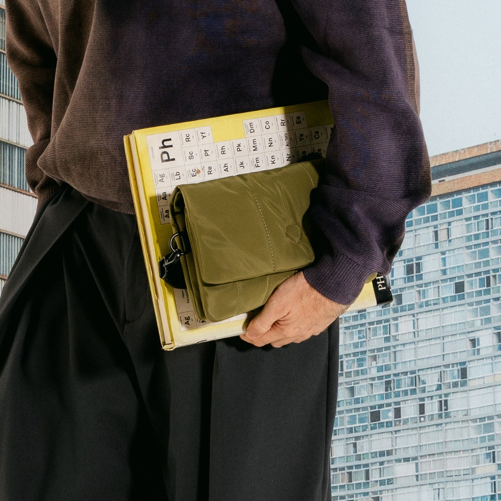 Bolsa Pillow Nylon Matte Adô Cor Verde Matte