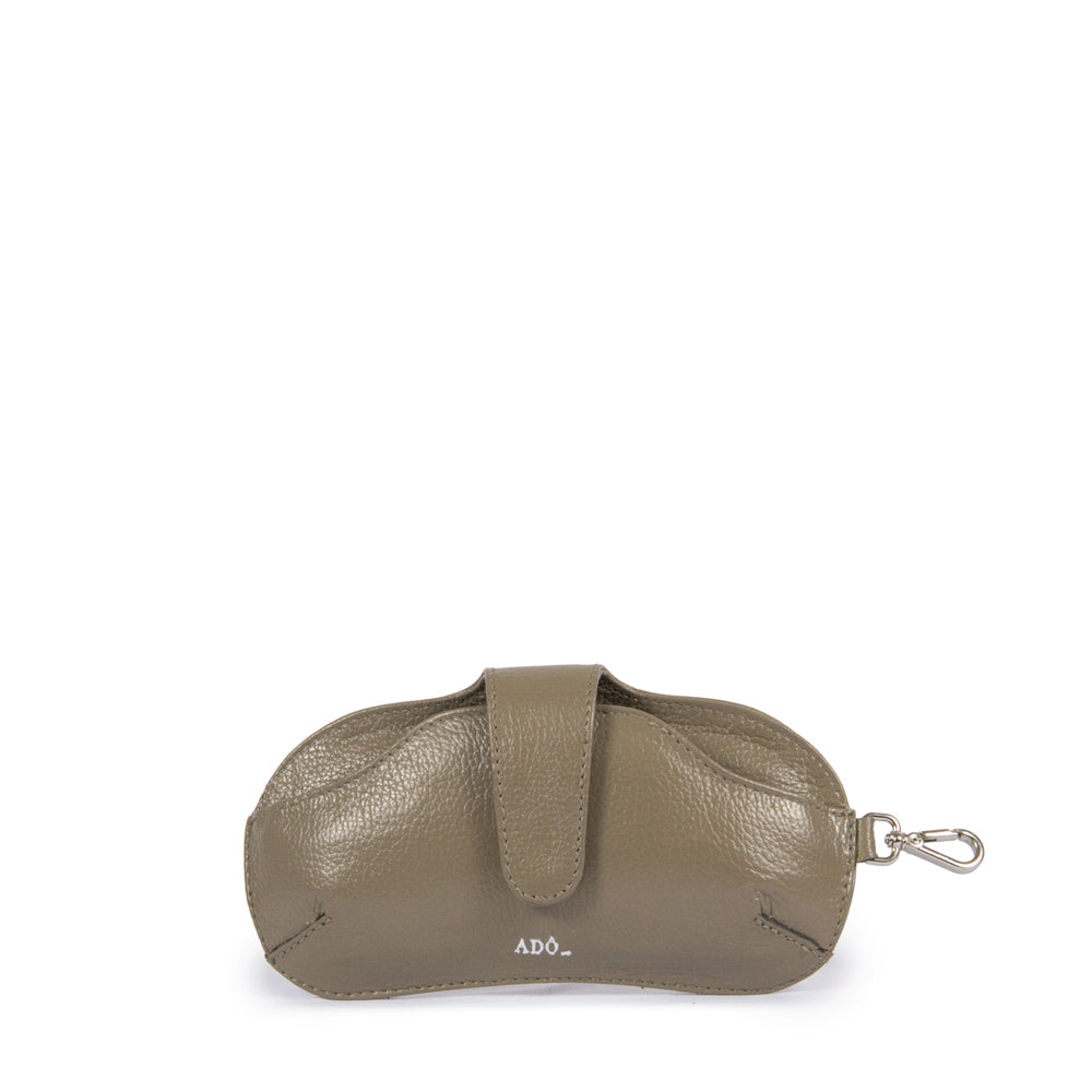 Porta Oculos Collab Cris Couro Adô Cor Cinza Fendi