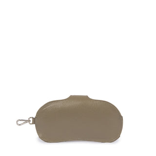 Porta Oculos Collab Cris Couro Adô Cor Cinza Fendi