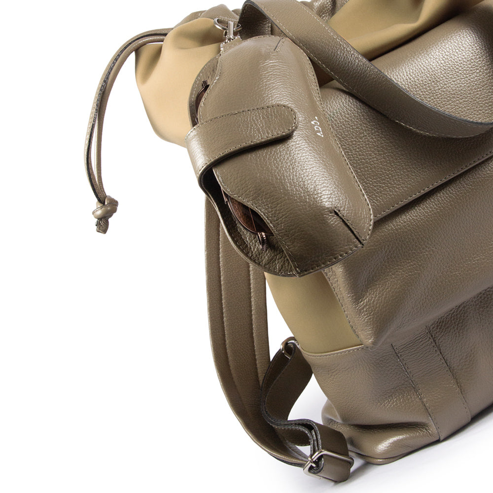 Porta Oculos Collab Cris Couro Adô Cor Cinza Fendi