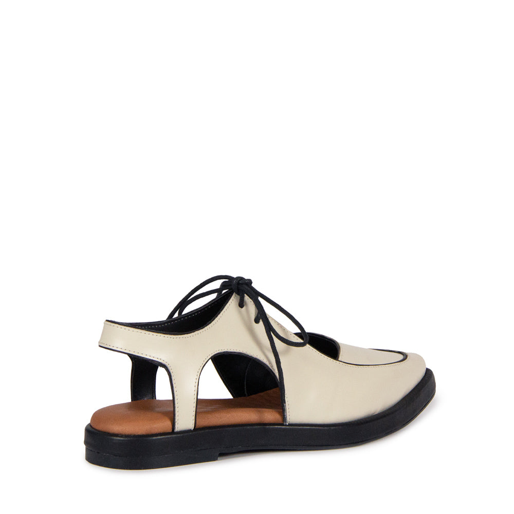 Sapato Cindy Couro Adô Cor Off White
