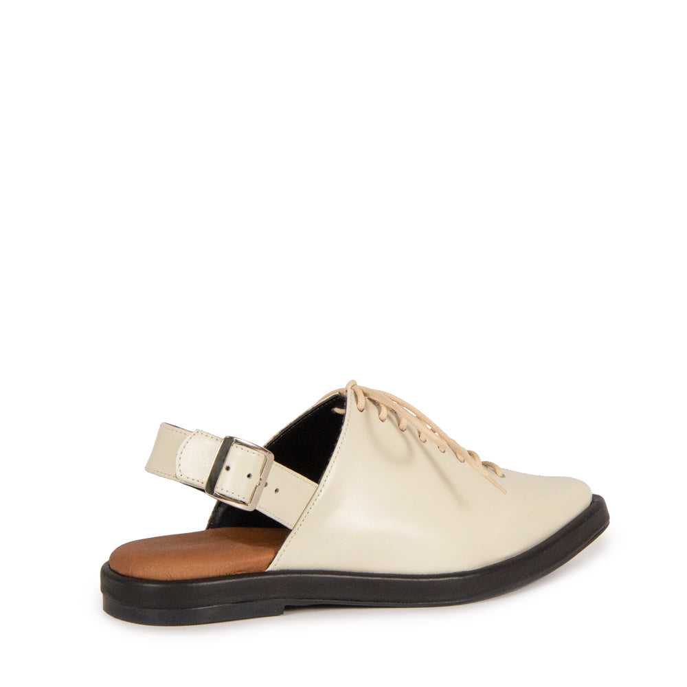 Sapato Berna Couro Adô Cor Off White