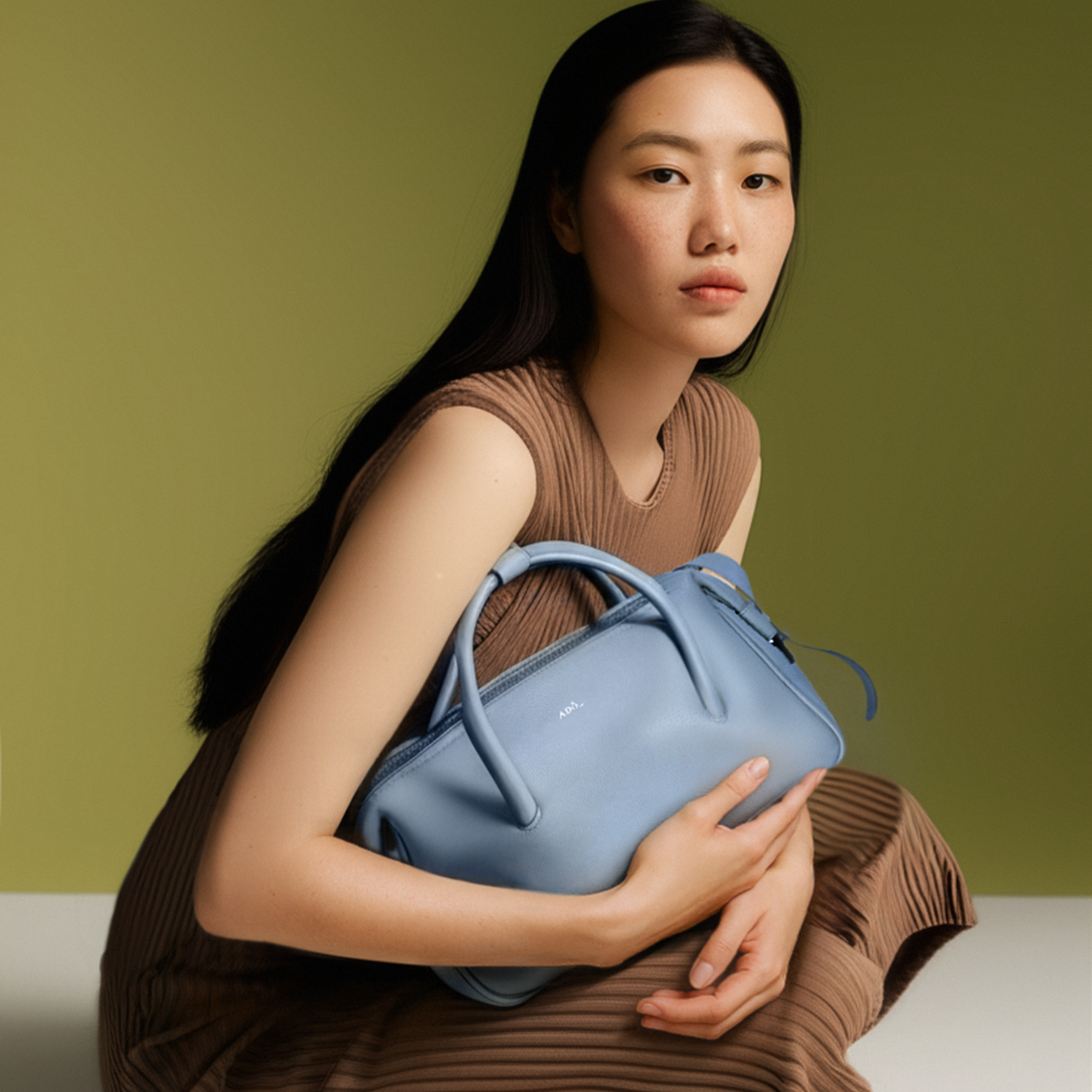 Bolsa Tab Couro Adô Cor Azul Glacial