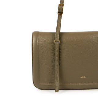 Bolsa Envelope Couro Adô Cor Cinza Fendi