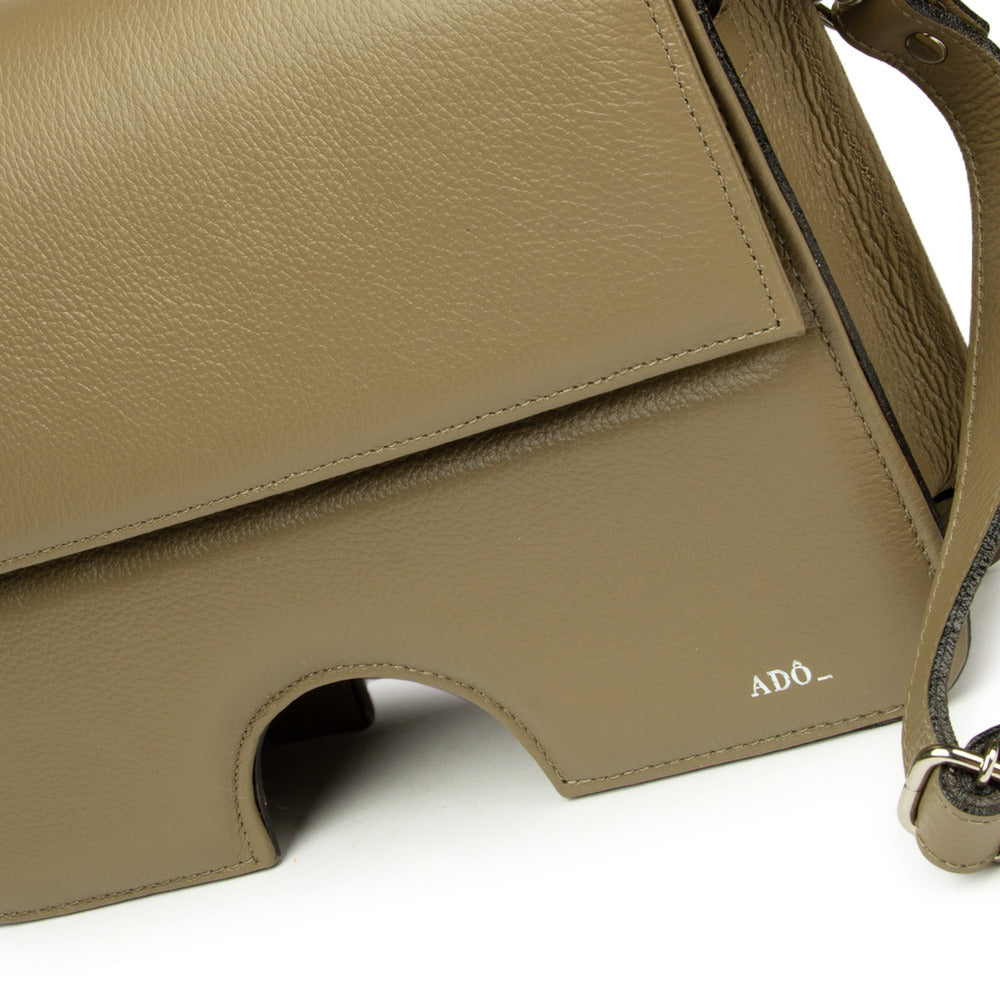 Bolsa Opening Couro Adô Cor Cinza Fendi