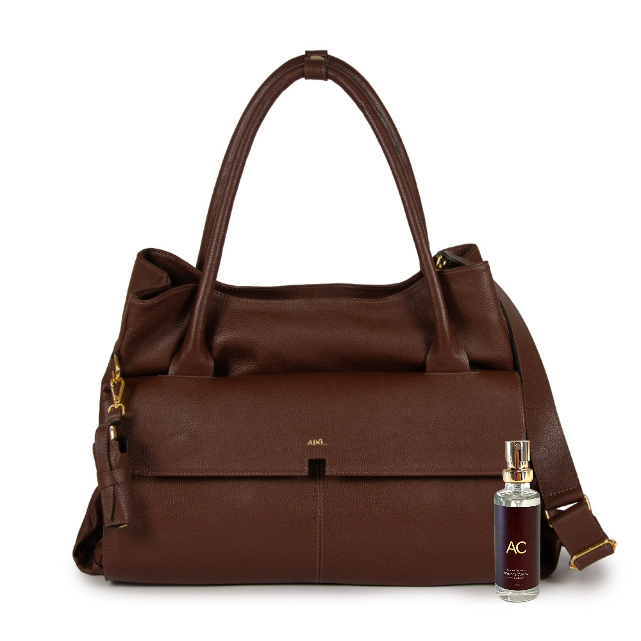 BOLSA COLLAB AMANDA COURO ADÔ COR MARROM CACAU + CASE BELEZA + PERFUME