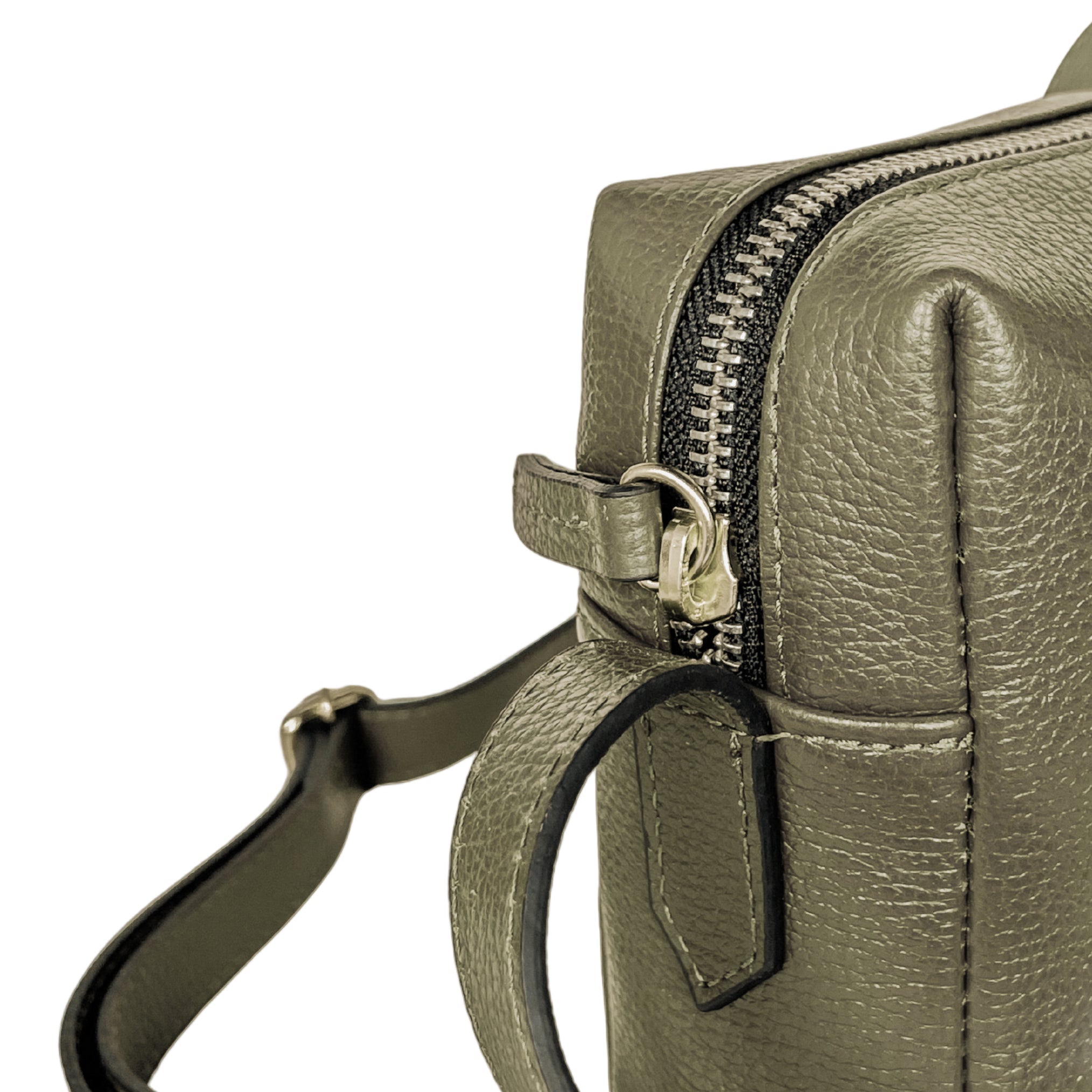 Bolsa Block E Couro Adô Cor Cinza Fendi