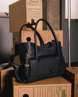 Bolsa Collab Amanda Média Couro Adô Cor Preto