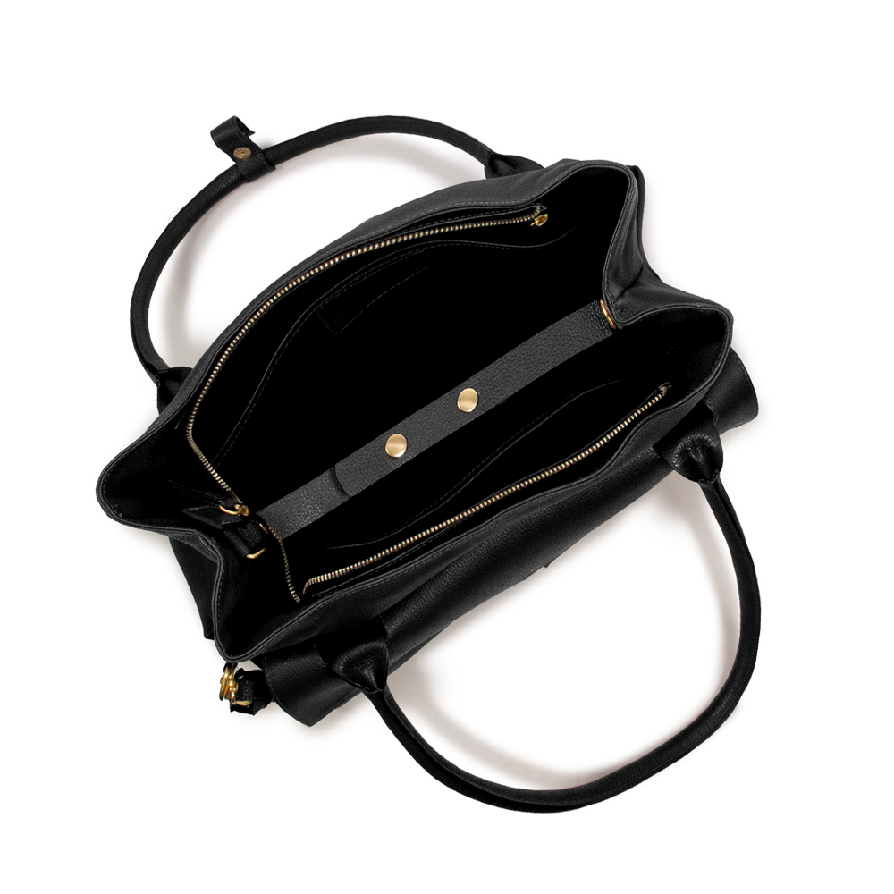 BOLSA COLLAB AMANDA COURO ADÔ COR PRETO + CASE BELEZA + PERFUME
