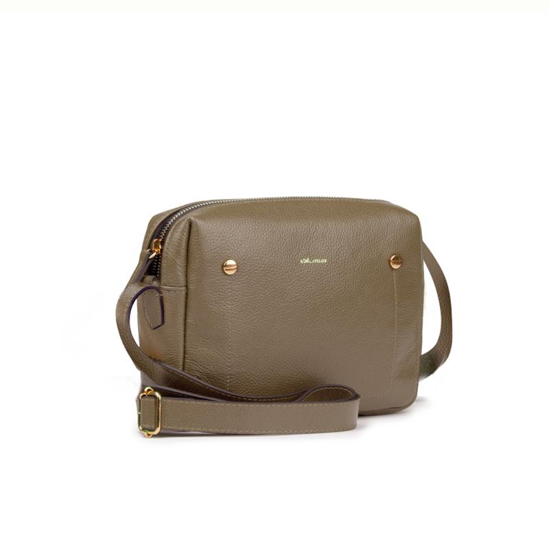 Bolsa Block E Couro Adô Cor Cinza Fendi