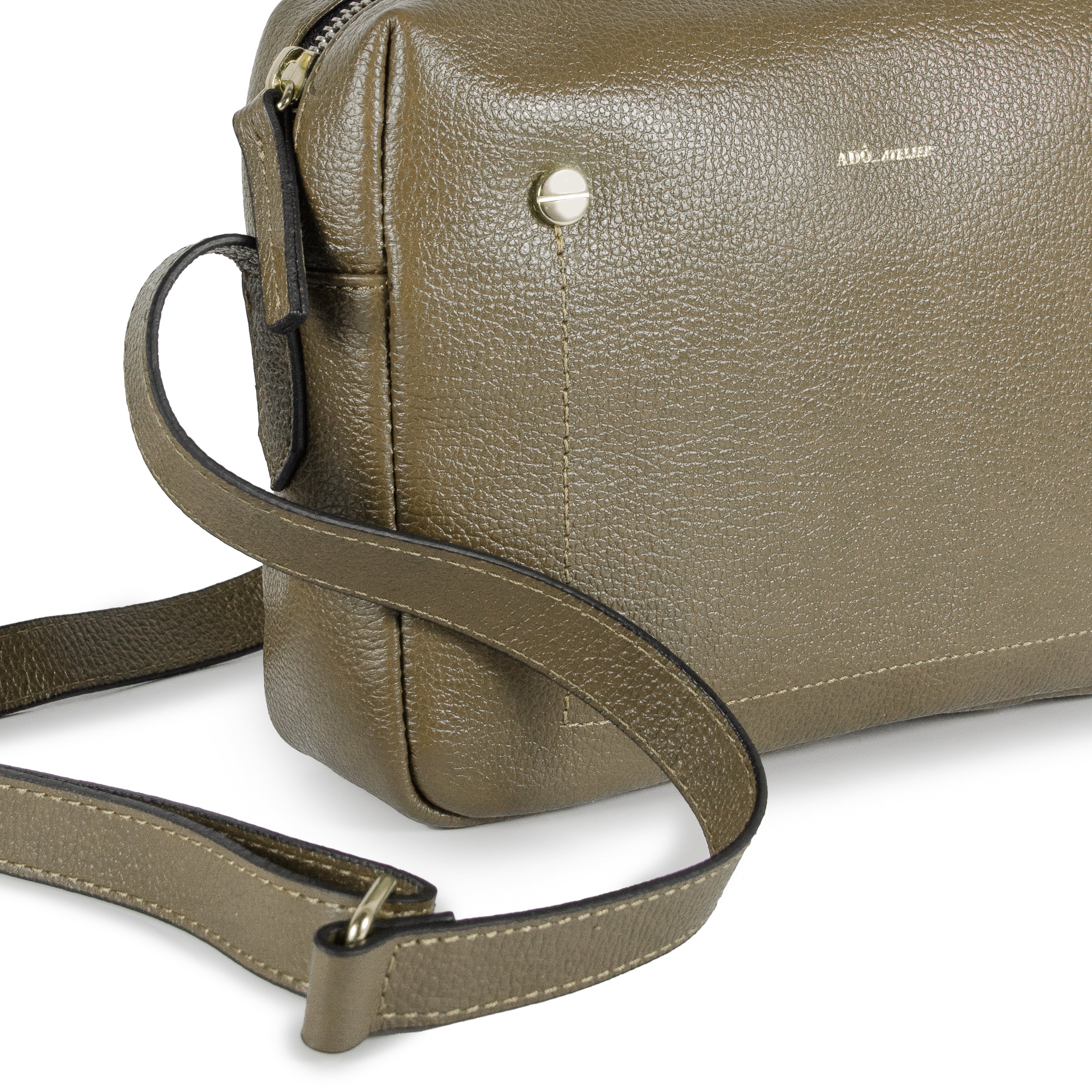 Bolsa Block Essencial Couro Adô Cor Cinza Fendi