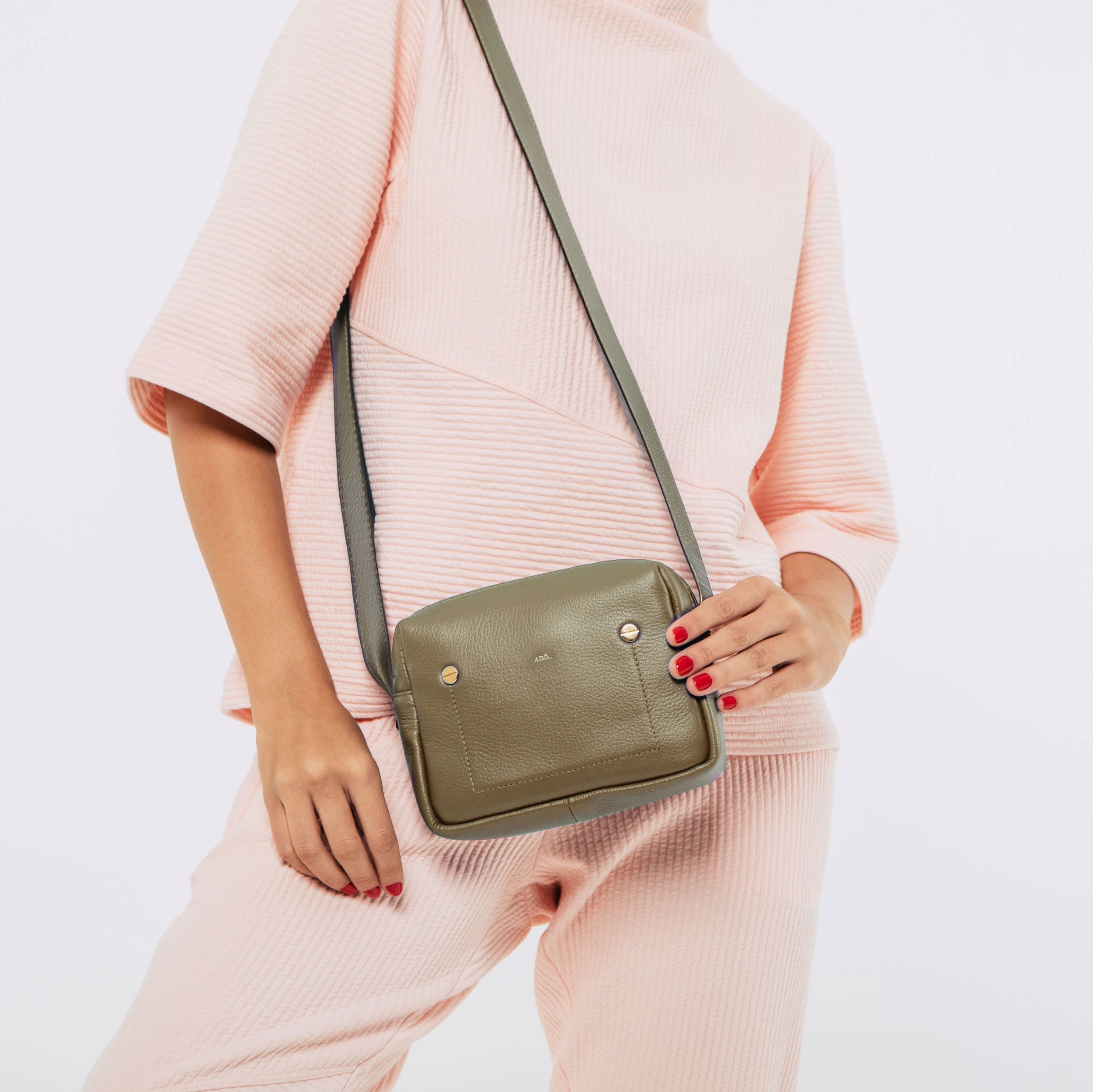 Bolsa Block Mini Essencial Couro Adô Cor Cinza Fendi