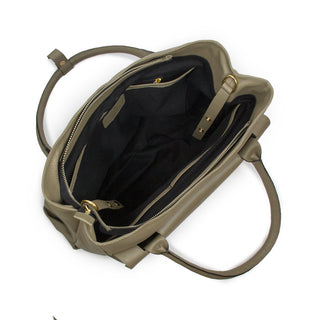 BOLSA COLLAB AMANDA COURO ADÔ COR CINZA FENDI + CASE BELEZA + PERFUME