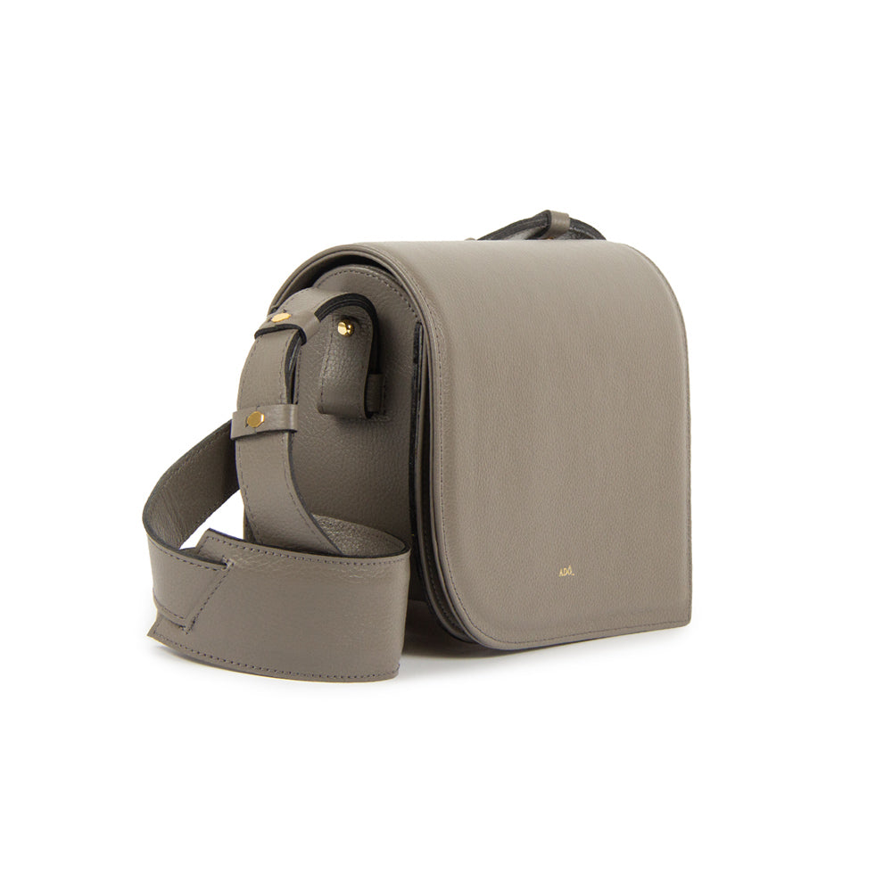 BOLSA CARTER COURO ADÔ COR CINZA FENDI