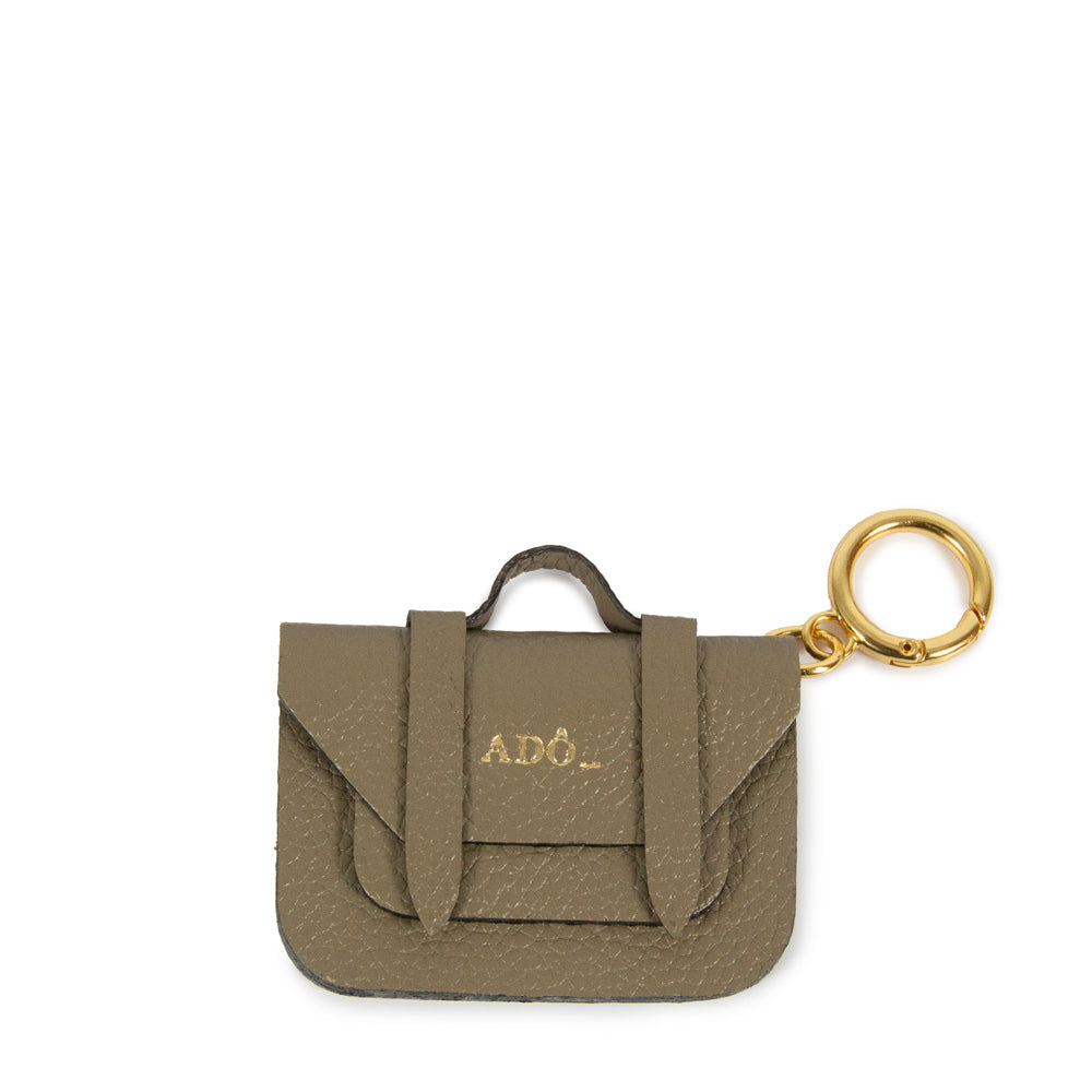 CHAVEIRO SATCHEL COR CINZA FENDI