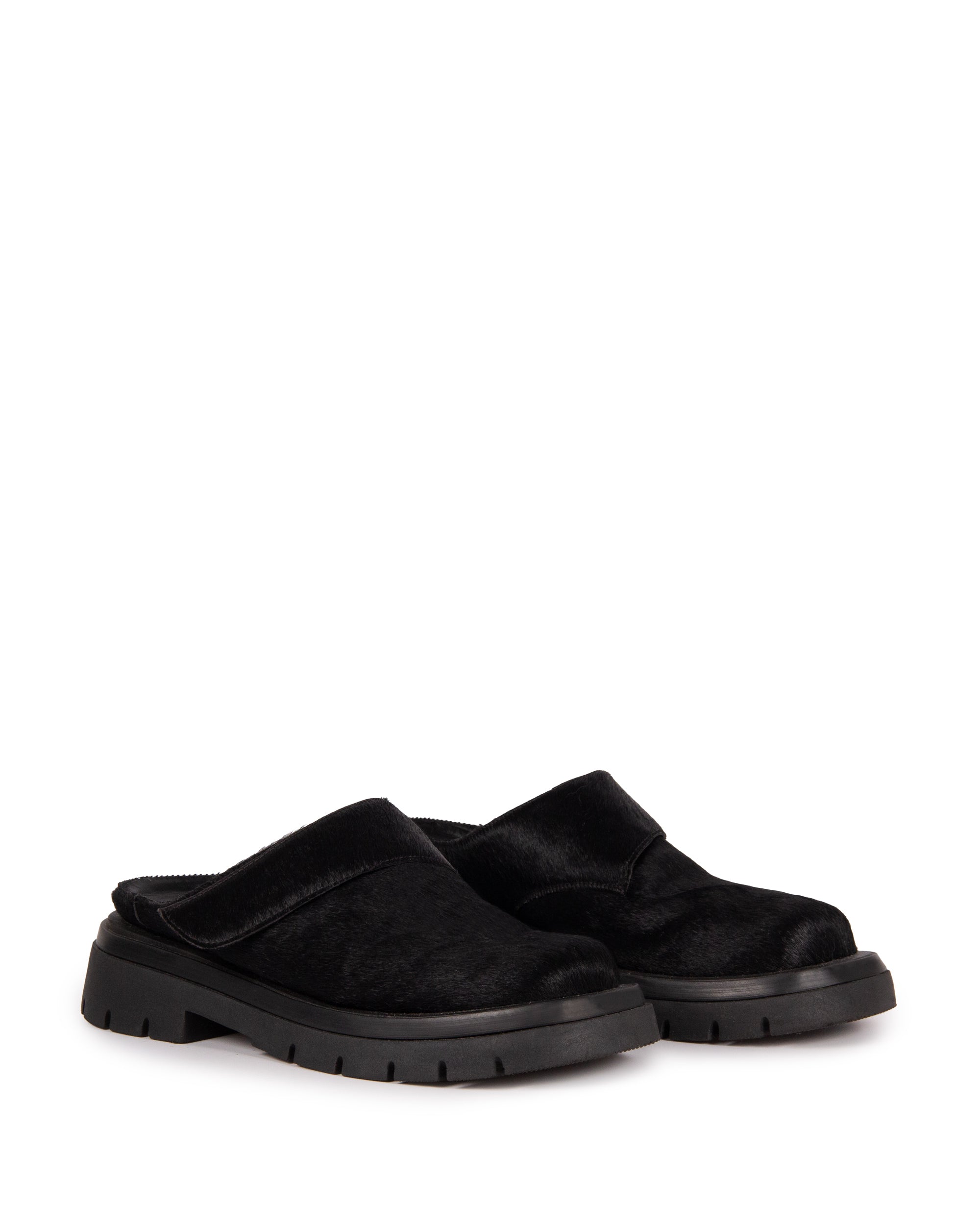 Clog Iris Couro com Pelo Adô Cor Preto