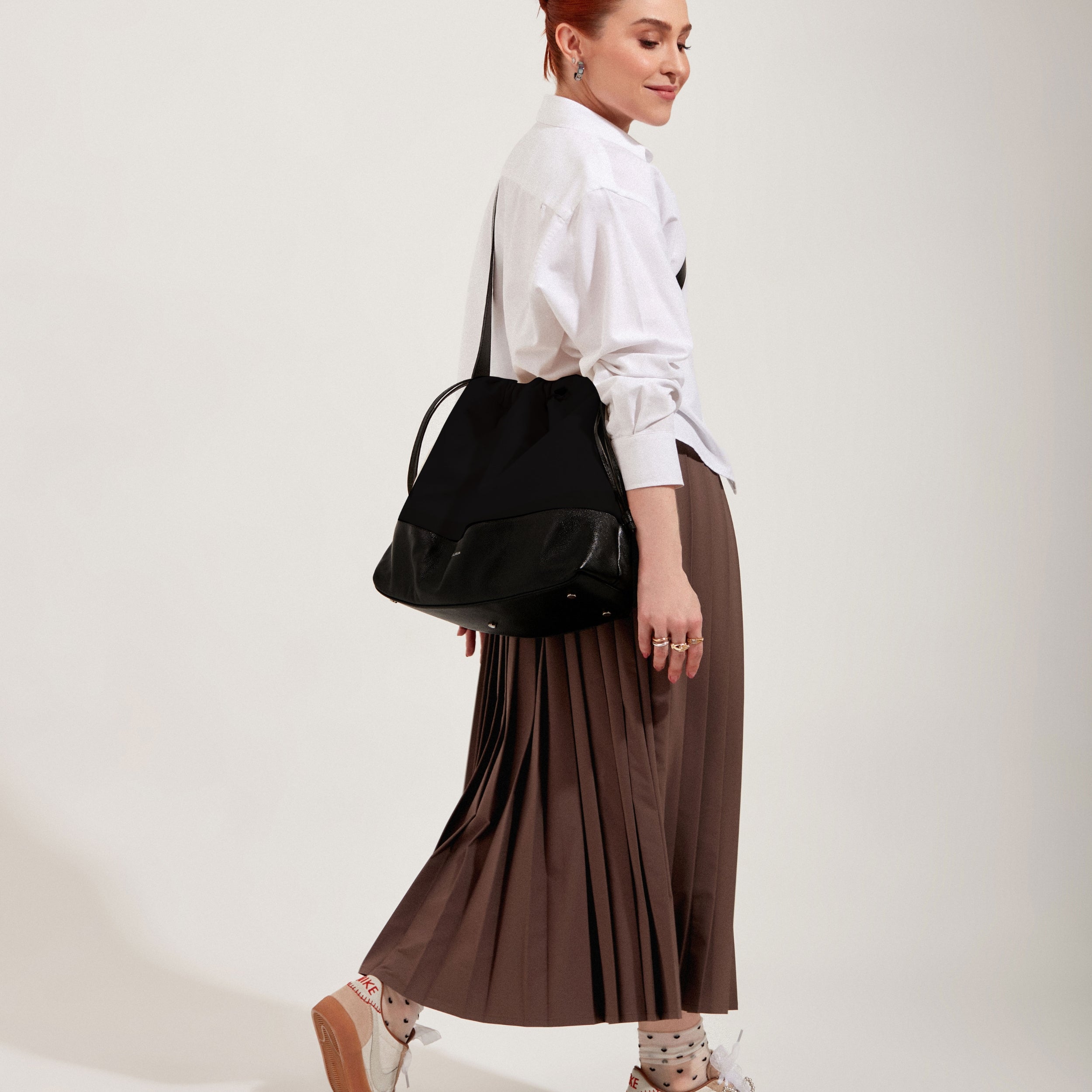 Bolsa Bucket Lu Ferreira Adô Cor All Black