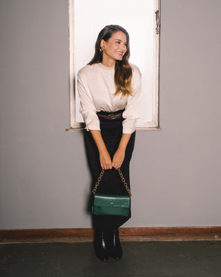 Bolsa Clutch Mandi Collab Amanda Couro Adô Cor Verde Noturno