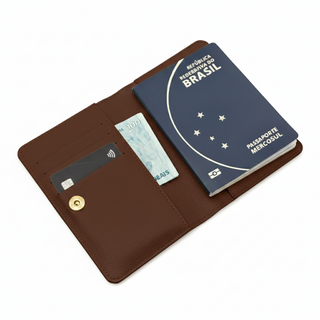 Porta Passaporte Couro Adô Cor Marrom Cacau