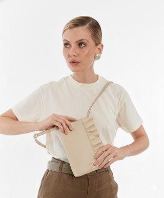 Bolsa Porta Celular Umbra Adô Cor Creme Brulee