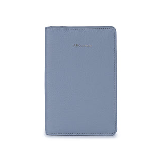 Porta Passaporte Couro Adô Cor Azul Glacial