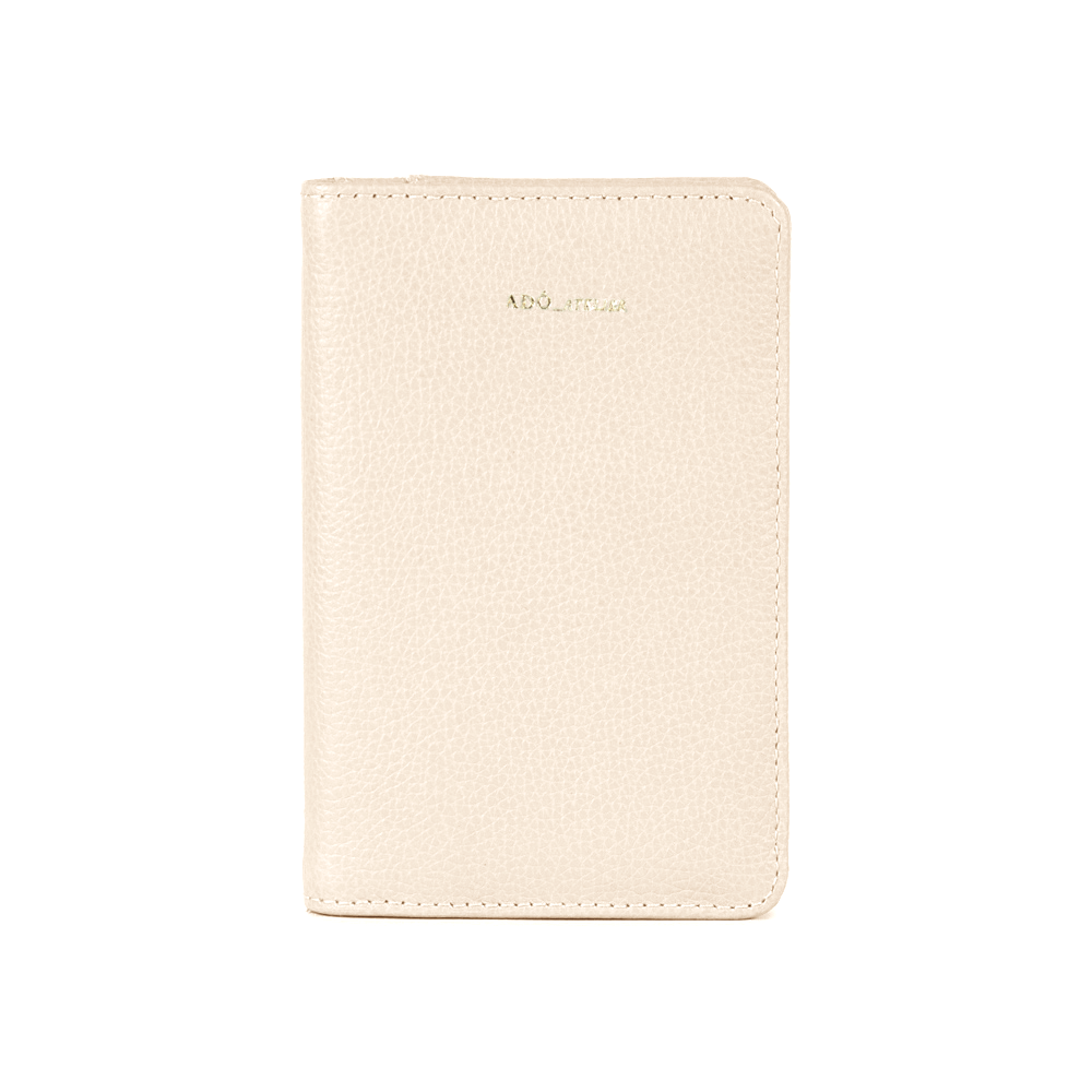 Porta Passaporte Couro Adô Cor Creme Brulee