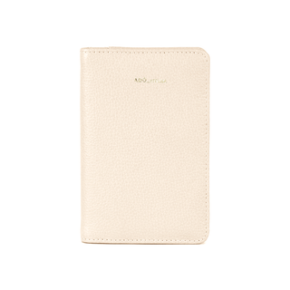 Porta Passaporte Couro Adô Cor Creme Brulee