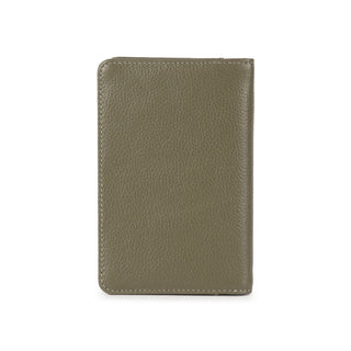 Porta Passaporte Couro Adô Cor Cinza Fendi