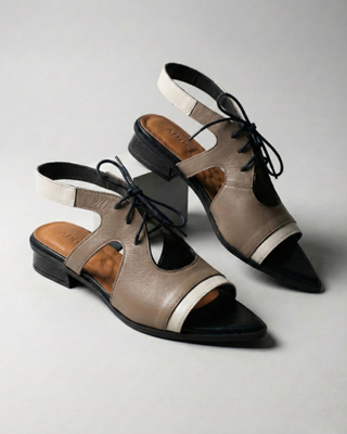 SANDALIA MONA COURO ADÔ COR CINZA FENDI