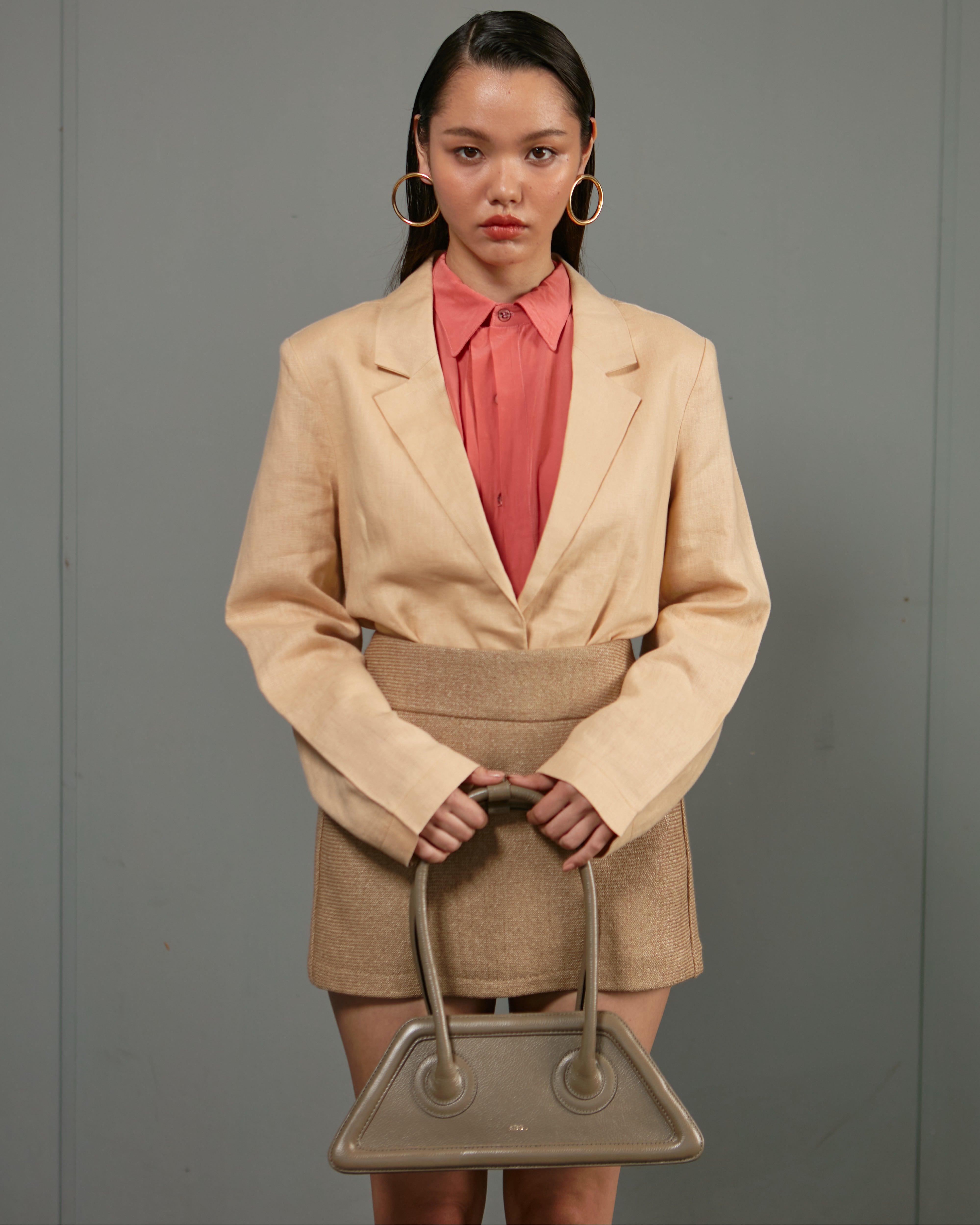 Bolsa Spaghetti Couro Adô Cor Cinza Fendi