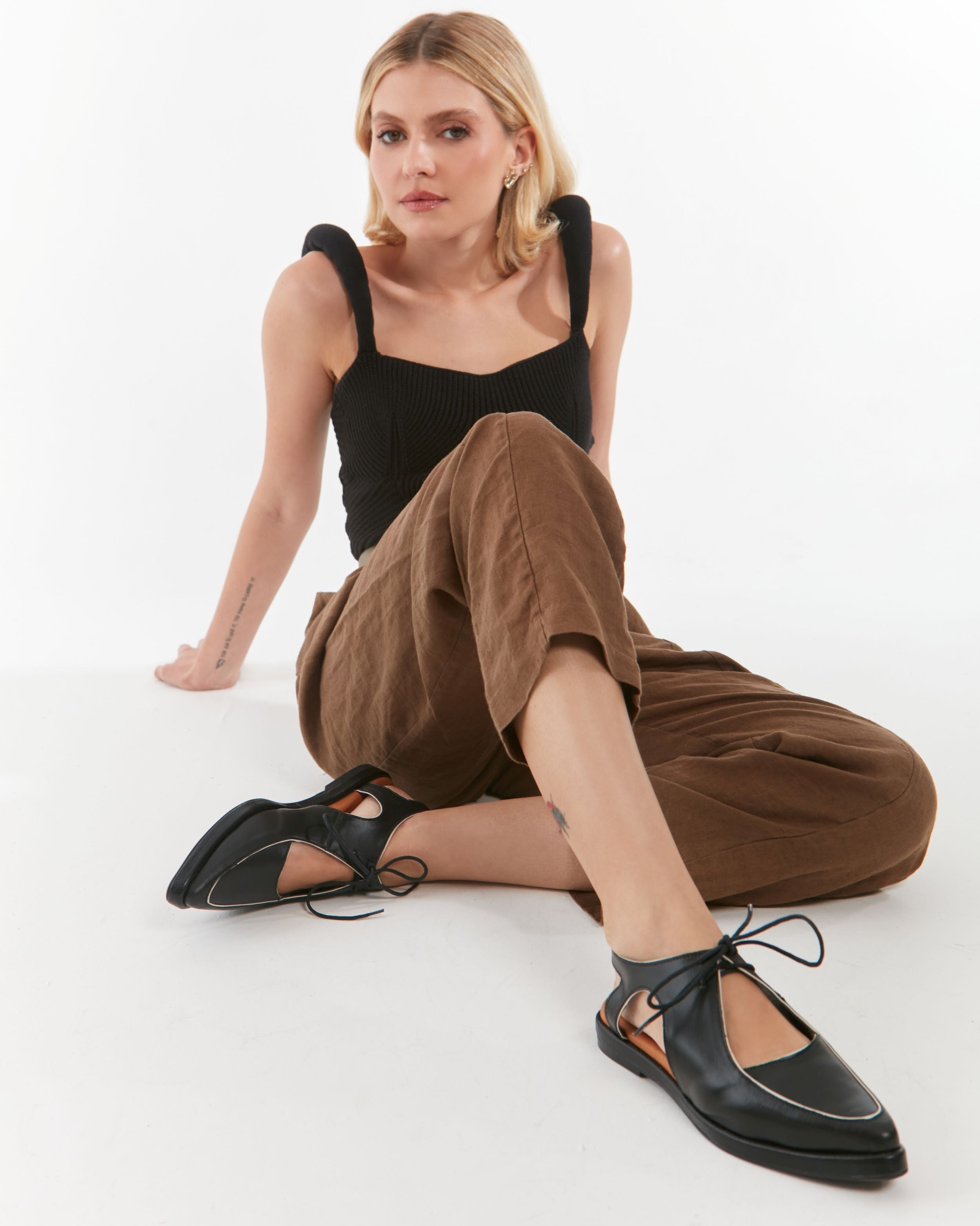 Sapato Cindy Couro Adô Preto e Branco