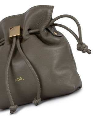 Bolsa Bucket Cubo Couro Adô Cor Cinza Fendi - ADÔ