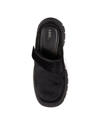 Clog Iris Couro com Pelo Adô Cor Preto