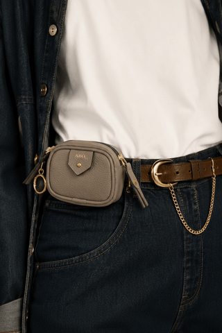 Mini Bag Charm Cla Couro Adô Cor Cinza Fendi - ADÔ