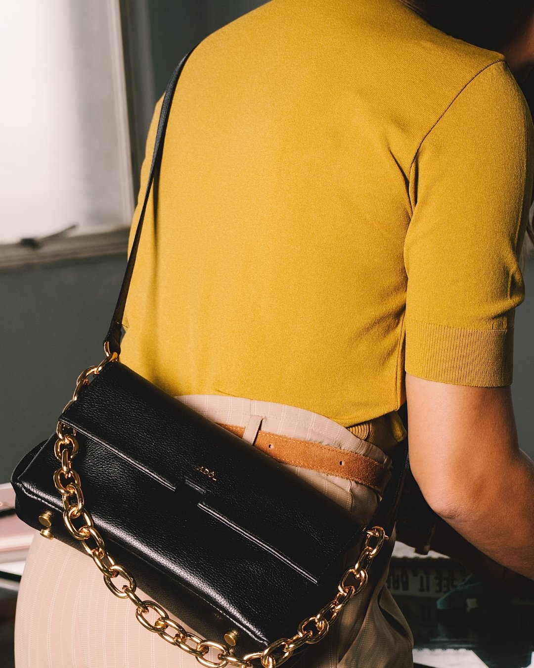 Bolsa Clutch Mandi Collab Amanda Couro Adô Cor Preto