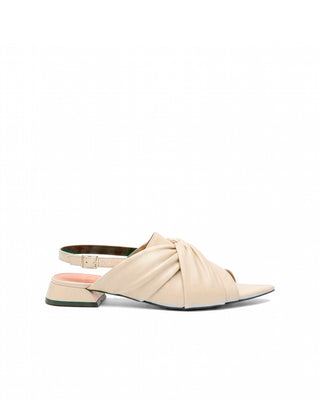 Sandália de Couro Feminina Off White — Collab Savana Sá