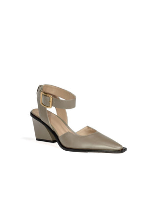 Scarpin Lygia Couro Adô Cor Cinza Fendi